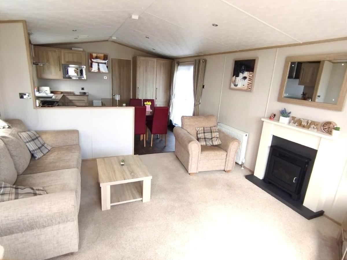 Sand Le Mere Holiday Village Caravan Hire Tunstall  Dış mekan fotoğraf