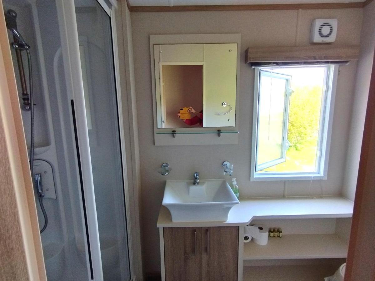 Sand Le Mere Holiday Village Caravan Hire Tunstall  Dış mekan fotoğraf